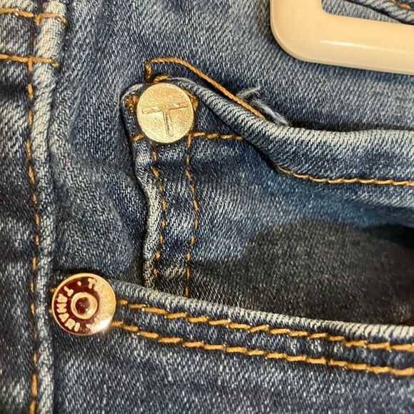 Tahari jeans, Chloe style, Fit Solution Skinny, size 4, excellent condition, - Picture 4 of 6
